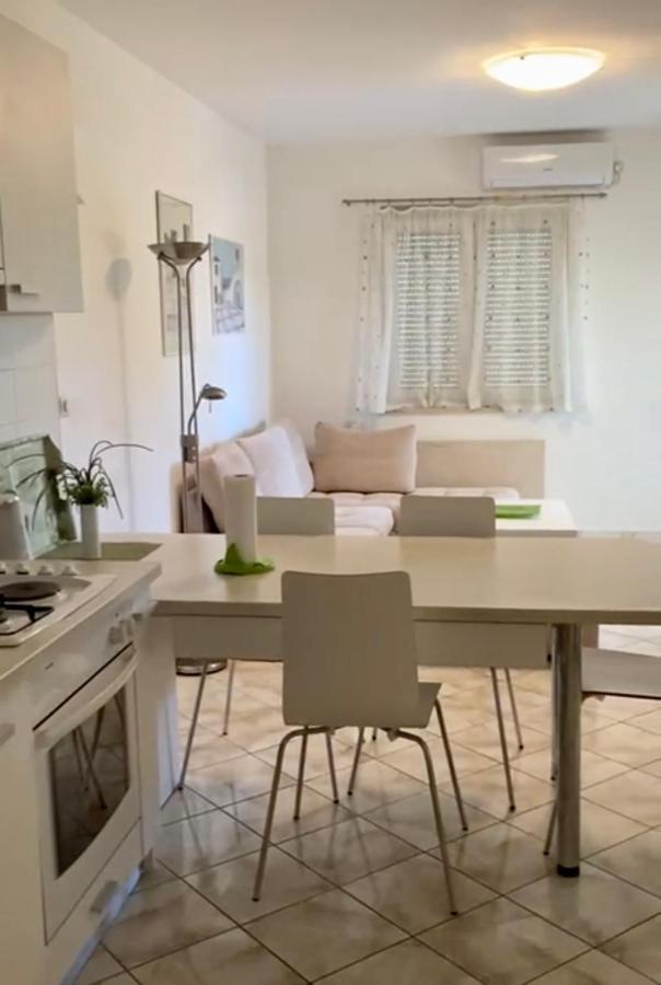 Apartamento Jersani Murter Exterior foto